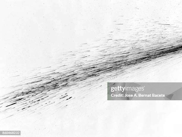 pattern of pressured water droplets floating in the air on a white background - air force 個照片及圖片檔