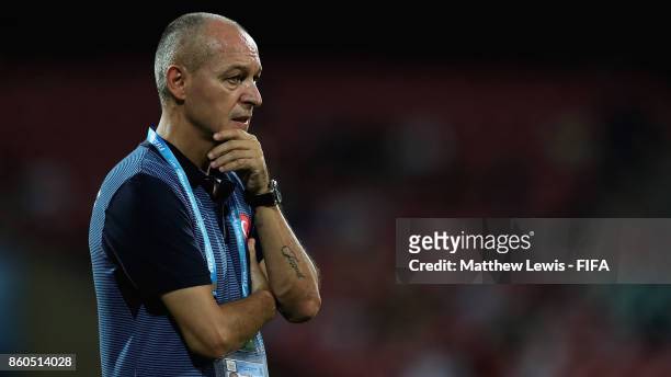 Mehmet Hacioglu, Head Coach of Turkey looks on during the FIFA U-17 World Cup India 2017 group B match between Turkey and Paraguay at Dr DY Patil...