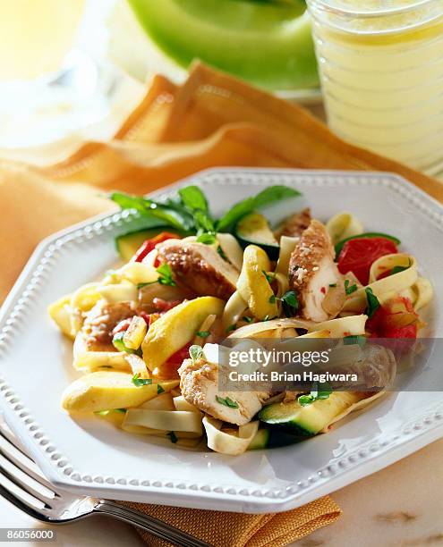 fettuccine with chicken and vegetables - skinless stock pictures, royalty-free photos & images