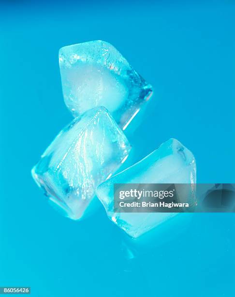 Ice Bouges Ice Cube Graphic Photos and Premium High Res Pictures - Getty Images