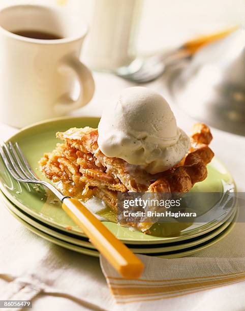 mock apple pie - apple pie stockfoto's en -beelden