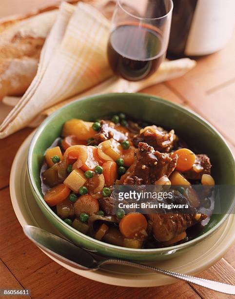 beef vegetable stew - rindfleischeintopf stock-fotos und bilder