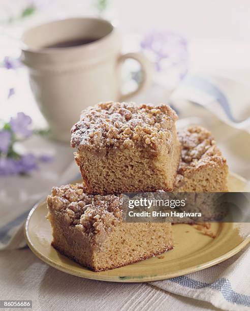 cinnamon coffee cake - coffee cake stock pictures, royalty-free photos & images