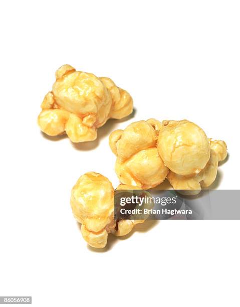 caramel corn - palomitas fotografías e imágenes de stock