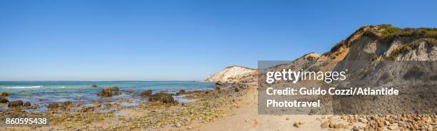 gay head - gay head cliff stock pictures, royalty-free photos & images