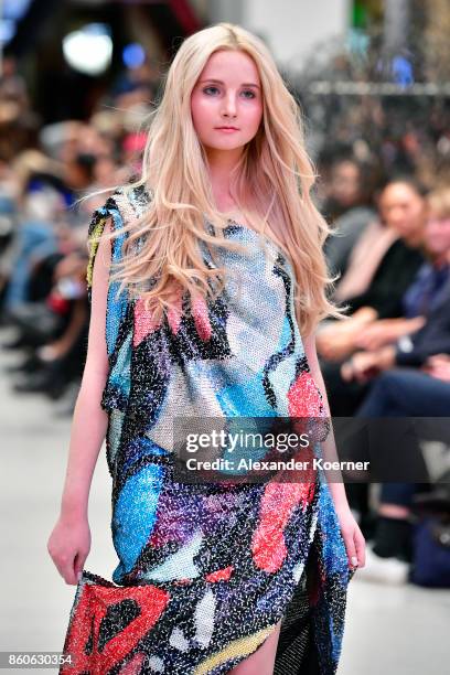 Anna Hiltrop walks the runway during the American Women's Club And Esmod Charity Fashion Show at DRIVE. Volkswagen Group Forum on October 12, 2017 in...