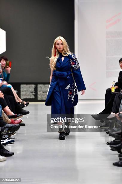 Anna Hiltrop walks the runway during the American Women's Club And Esmod Charity Fashion Show at DRIVE. Volkswagen Group Forum on October 12, 2017 in...