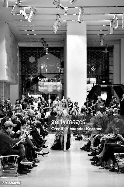 Anna Hiltrop walks the runway during the American Women's Club And Esmod Charity Fashion Show at DRIVE. Volkswagen Group Forum on October 12, 2017 in...