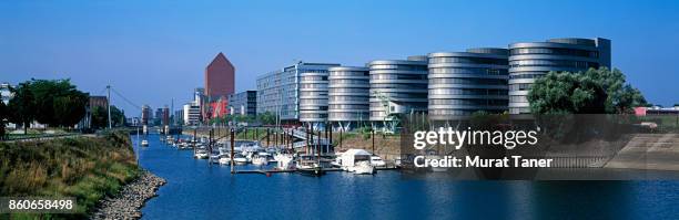 five boats office complex in duisburg inner harbour (innenhafen) - 2004 2015 stock pictures, royalty-free photos & images