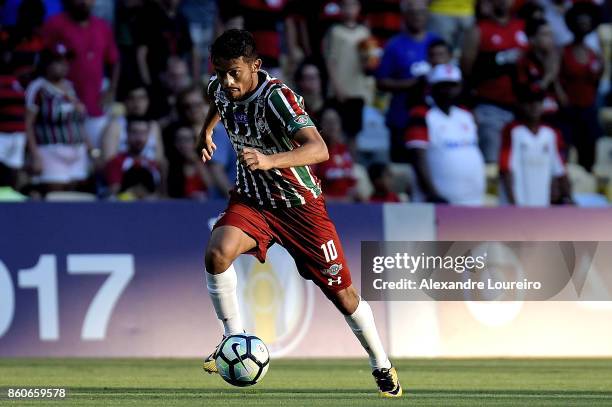 Gustavo Scarpa of Fluminense runs with the ball during the match between Flamengo and Fluminense as part of Brasileirao Series A 2017 at Maracana...