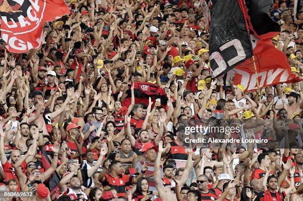 General view of fans of Flamengo during the match between Flamengo and Fluminense as part of Brasileirao Series A 2017 at Maracana Stadium on October...