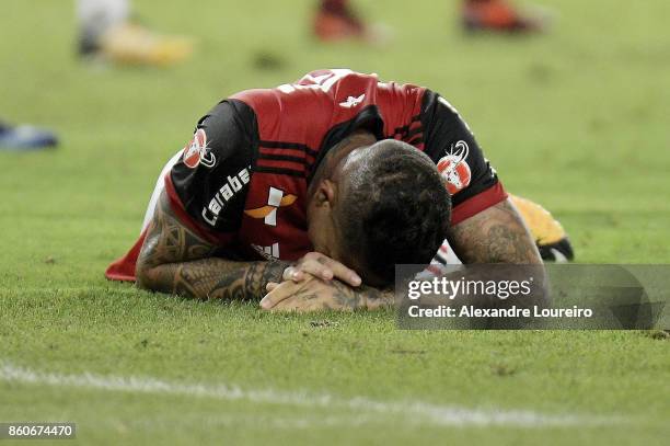 Paolo GuerreroÂ of Flamengo reacts during the match between Flamengo and Fluminense as part of Brasileirao Series A 2017 at Maracana Stadium on...