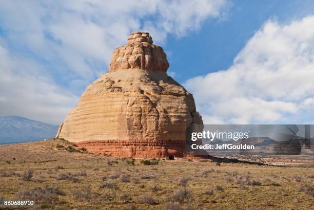 church rock - navajo sandstone formations stock pictures, royalty-free photos & images