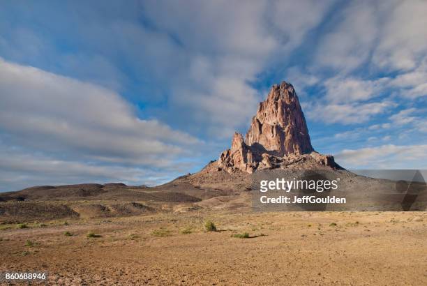 agathla peak and desert - kayenta region stock pictures, royalty-free photos & images