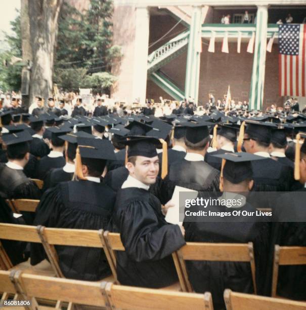 graduation ceremony - graduation crowd fotografías e imágenes de stock