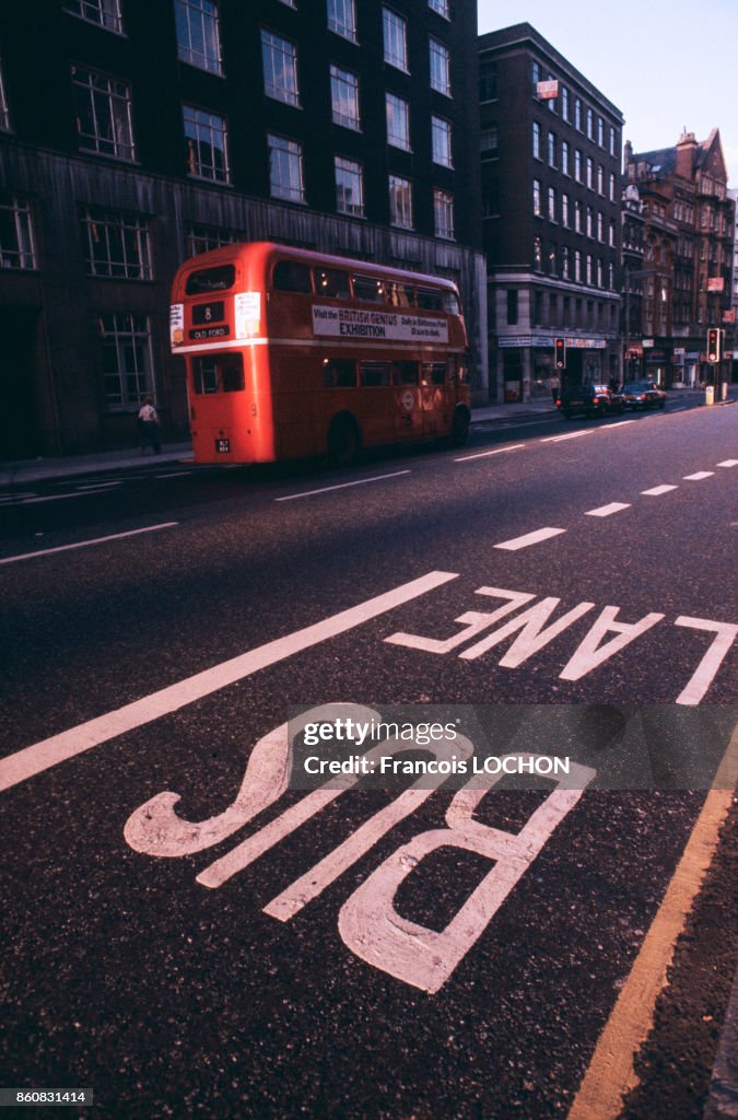 Voie de circulation pour autobus à Londres