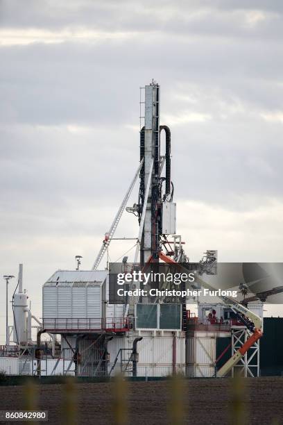 Workmen construct Cuadrilla's shale gas fracking drilling rig near Westby on October 12, 2017 in Blackpool, England. Engineers have begun to build...