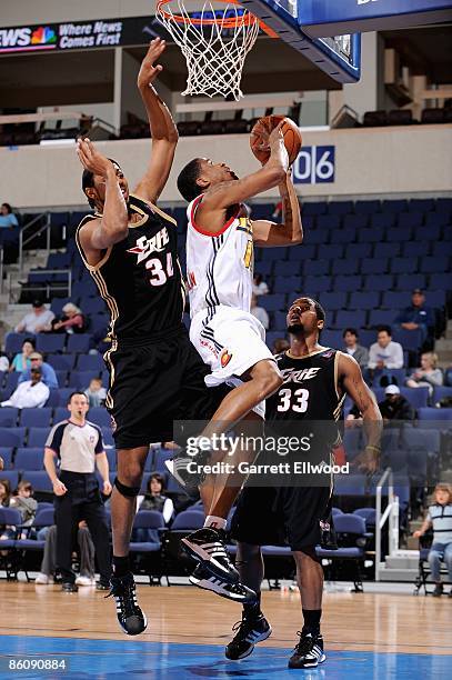 Maureece Rice 23 Billy Harris (Basketball) Stock Photos, High-Res Pictures, and ...