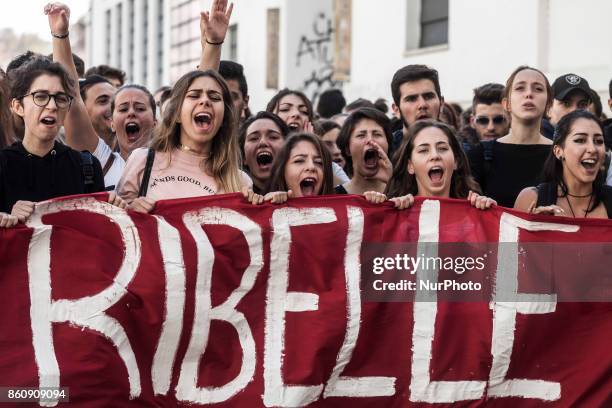 Thousands of students held a demonstration, as part of a nationwide mobilization, to protest against the so-called Good School reform, the...