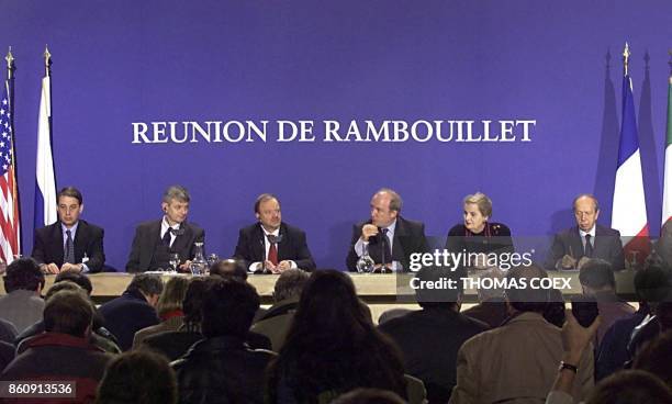 From L to R, Russian First Vice Foreign Minister Alexander Adveyev, German Foreign Minister Joschka Fischer, French Foreign Minister Hubert Vedrine,...