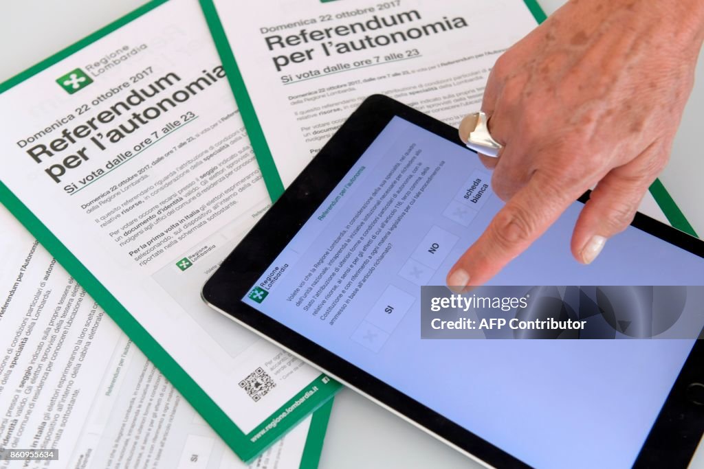 ITALY-POLITICS-REFERENDUM-AUTONOMY