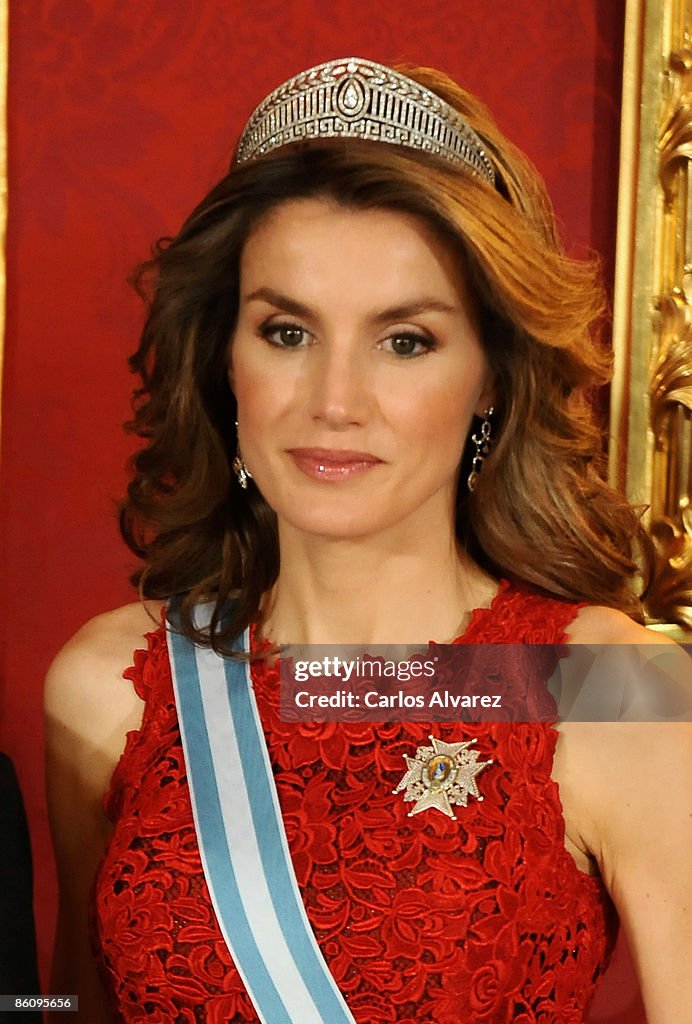 Spanish Royals Host Gala Dinner Honouring India President