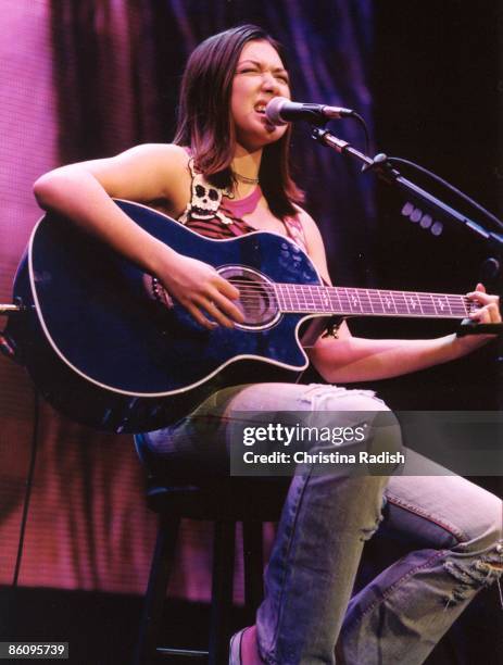 Photo of Michelle BRANCH