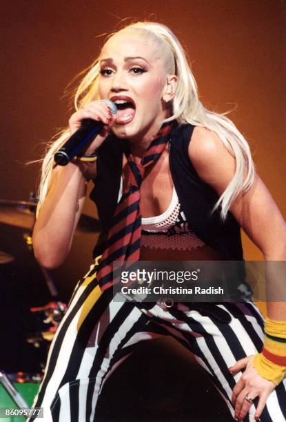 Photo of NO DOUBT; lead singer Gwen Stefani