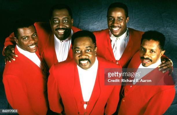 Photo of Theo PEOPLES and Ron TYSON and Otis WILLIAMS and Melvin FRANKLIN and Ali-Ollie WOODSON and TEMPTATIONS; L-R: Ali-Ollie Woodson, Otis...