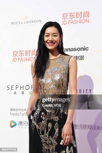 Model Liu Wen arrives at red carpet for the ELLE Style Awards at Shanghai Exhibition Center on October 13, 2017 in Shanghai, China.