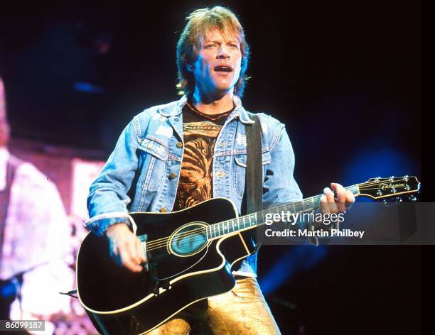 Photo of BON JOVI; Jon Bon Jovi, NSW Flood Relief Concert, Colonial Stadium, Melbourne Australia