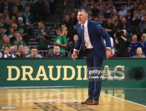 Sarunas Jasikevicius, Head Coach of Zalgiris Kaunas in action during the 2017/2018 Turkish Airlines EuroLeague Regular Season Round 1 game between...