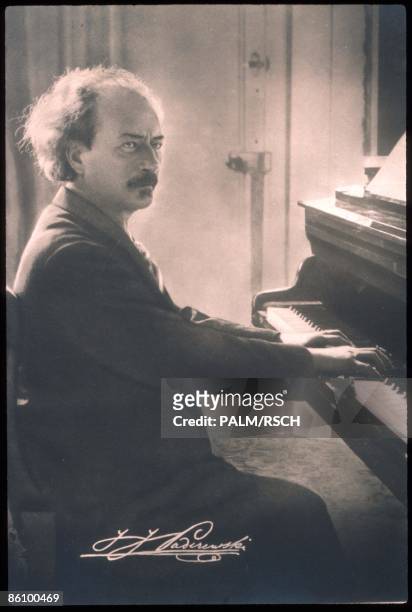 Photo of Ignacy Jan PADEREWSKI; Ignacy Jan Paderewski, Composer, Pianis, Statesman