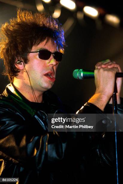 Photo of Ian McCULLOCH and ECHO AND THE BUNNYMEN; Ian McCulloch