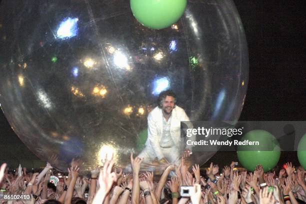 Photo of FLAMING LIPS