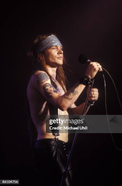 Axl Rose Ritz 197 Guns N Roses 1988 Photos & High Res Pictures - Getty Images