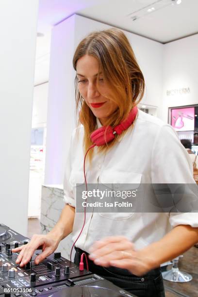 Rachel Poulliat during the Alsterhaus Beauty Opening 'Die Neue Schönheit' on October 13, 2017 in Hamburg, Germany.