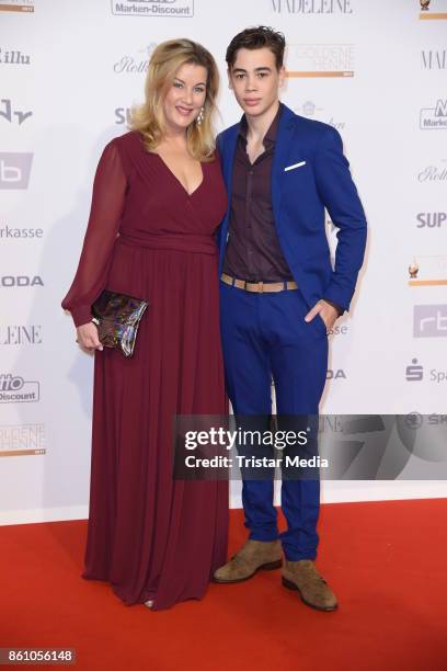 Alexa Maria Surholt and her son Arthur Surholt attend the Goldene Henne on October 13, 2017 in Leipzig, Germany.