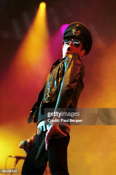 Photo of VELVET REVOLVER, 20-8-2004 Lowlans Festival, Velvet Revolver, Vocals Scott Weiland