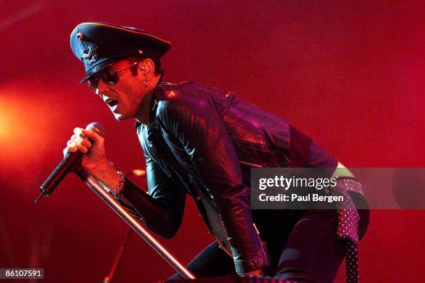 Photo of VELVET REVOLVER, 21-8-2004 Lowlandsfestival, Velvet Revolver,zanger Scott Weiland