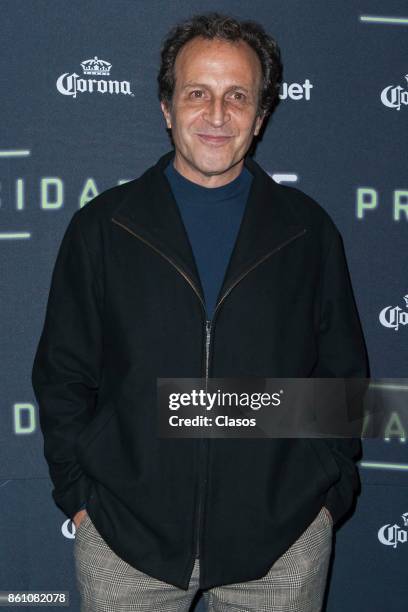 Daniel Gimenez Cacho poses during the red carpet of the play "Privacidad" at Teatro de los Insurgentes on October 12, 2017 in Mexico City, Mexico.