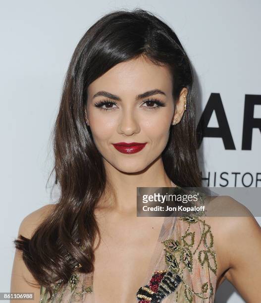 Actress Victoria Justice arrives at amfAR Los Angeles 2017 at Ron Burkleâs Green Acres Estate on October 13, 2017 in Beverly Hills, Californi