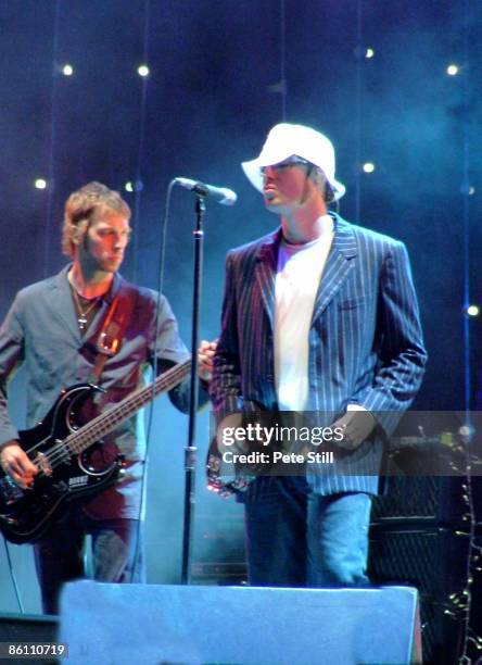 Photo of Liam GALLAGHER and Andy BELL and OASIS, Andy Bell & Liam Gallagher performing live onstage