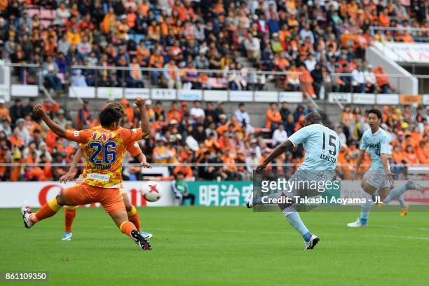 Adailton of Jubilo Iwata scores the opening goal during the J.League J1 match between Shimizu S-Pulse and Jubilo Iwata at IAI Stadium Nihondaira on...