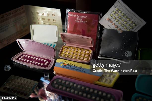 Birth Control Display Birth Control Types Stock-Fotos und Bilder - Getty Images