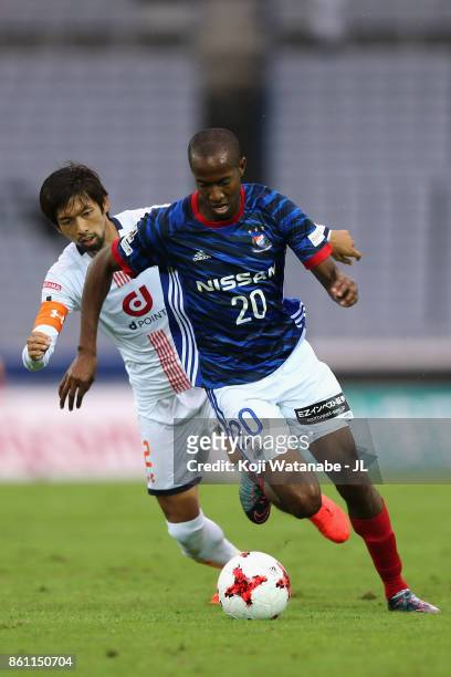 Martinus of Yokohama F.Marinos in action during the J.League J1 match between Yokohama F.Marinos and Omiya Ardija at Nissan Stadium on October 14,...