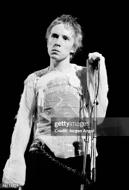 Photo of SEX PISTOLS; ID# SexPi 31, Johnny Rotten performing with theSex Pistols, Copenhagen, July 13 1977