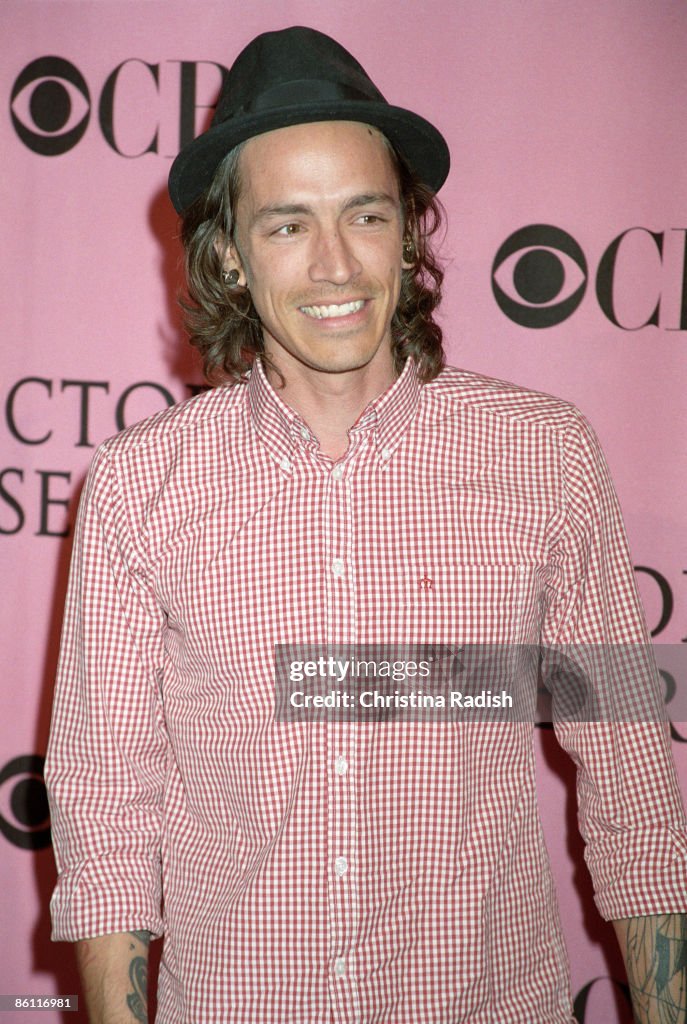 Photo of INCUBUS and Brandon BOYD, Posed of Brandon Boyd at the