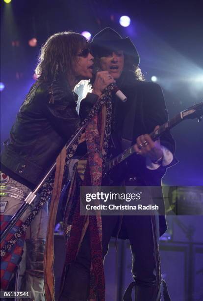 Photo of AEROSMITH; STEVEN TYLER & JOE PERRY OF AEROSMITH IN CONCERT AT STAPLES CENTER IN LOS ANGELES, CALIF. ON FEBRUARY 22, 2006