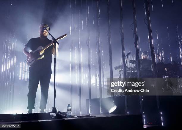 Joe Newman of alt-J performs on stage at Doug Mitchell Thunderbird Sports Centre on October 13, 2017 in Vancouver, Canada.